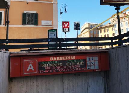 Metro Barberini, riapertura beffa: dopo 319 giorni si potrà solo uscire