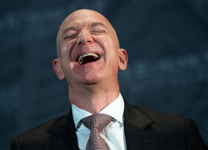 Bezos sulle nuvole del cloud . Amazon fa 3,27 di profitti in tre mesi