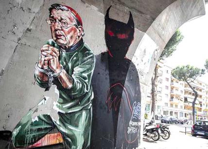 Pedofilia, il cardinale Pell in manette. Murales nella notte in zona Vaticano