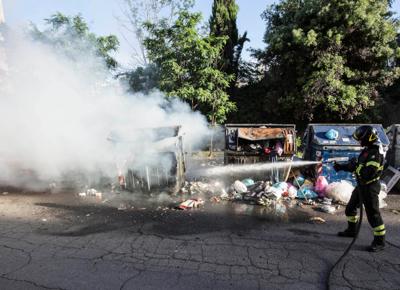 cassonetti a fuoco