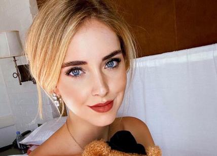 CHIARA FERRAGNI, SOTTO L'ORSETTO NIENTE? Le foto delle vip