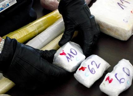 Droga a Tor Bella Monaca, scacco al fortino: 20 arresti, anche “er principe” Droga a Tor Bella Monaca, scacco al fortino: 20 arresti, anche “er principe”