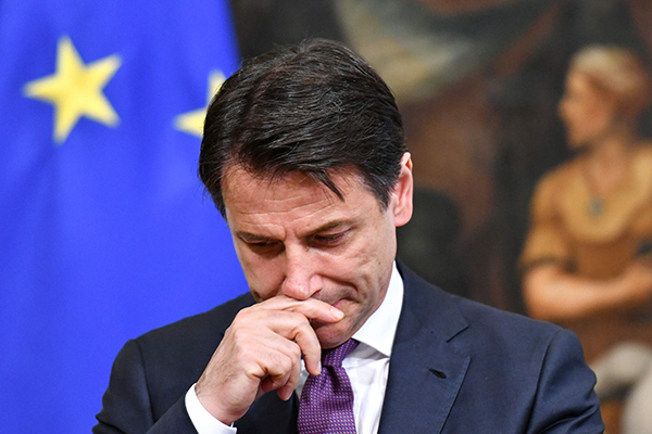 Governo, Conte a che gioco gioca? Salvini e Di Maio nel panico