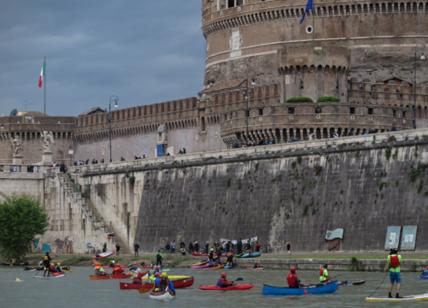 In canoa per il Tevere, in 115 arrivano a Roma: viaggio per amore della natura