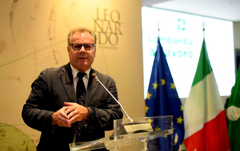Il presidente di Anci Lombardia, Virginio Brivio, sindaco di Lecco. Il presidente di Anci Lombardia, Virginio Brivio, sindaco di Lecco.