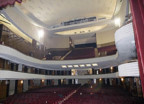 Il teatro lirico di Milano Il teatro lirico di Milano