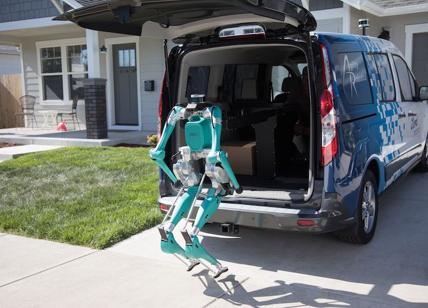Ford: il robot Digit per le consegne a domicilio