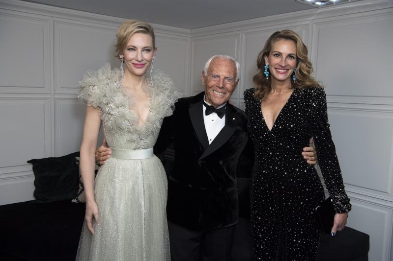 Giorgio Armani con Julia Roberts e Cate Blanchett   Photocredit Stefano Guindani