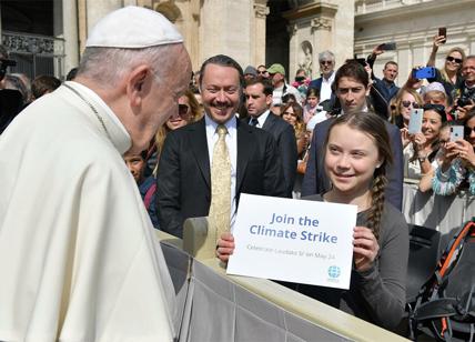 Tutela ambiente e lotta ai tumori, il Papa: “2 facce dello stesso problema”
