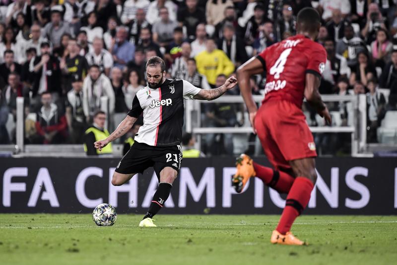 GONZALO HIGUAIN (foto Lapresse) GONZALO HIGUAIN (foto Lapresse)