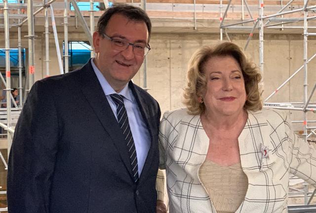 Il Sindaco di Rho Pietro Romano e Diana Bracco de Silva, Presidente del Gruppo Bracco Il Sindaco di Rho Pietro Romano e Diana Bracco de Silva, Presidente del Gruppo Bracco