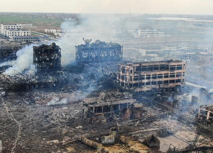 Cina: esplode impianto chimico, 47 morti e 640 feriti