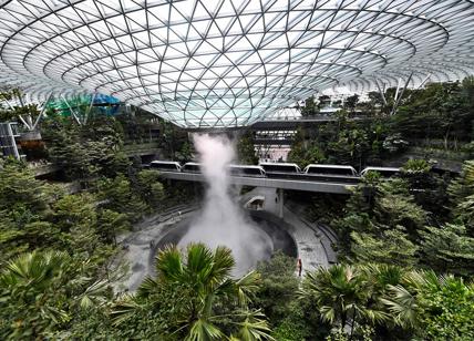 Singapore, il nuovo Jewel Changi Airport