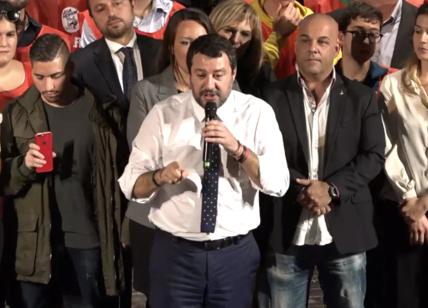 Lega, re Matteo Salvini prenota il trono di Roma: “A casa Raggi e Zingaretti”
