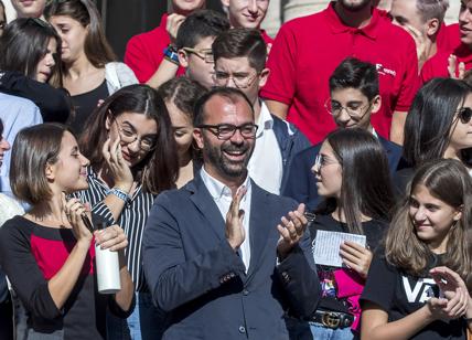 Scuola, maturità: si cambia ancora. Torna la storia e addio alle buste