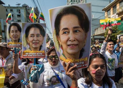 Aung San Suu Kyi dal Nobel alla sbarra per le accuse di genocidio a Myanmar