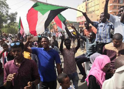 Sudan: accordo tra generali e opposizione per un nuovo governo