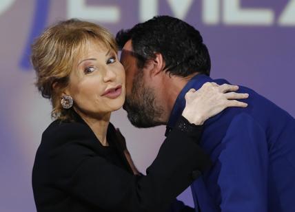 I silenzi imbarazzanti fra Matteo Salvini e Lilli Gruber. VIDEO