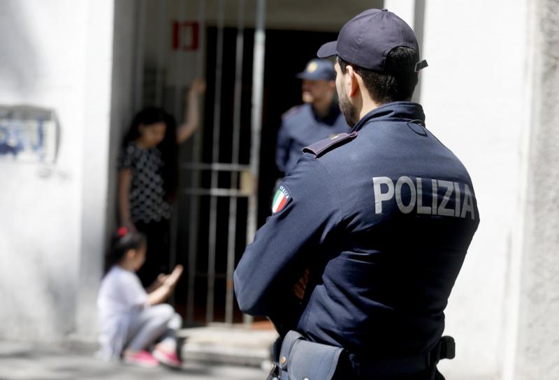 Milano: bambino di due anni ucciso a San Siro Milano: bambino di due anni ucciso a San Siro