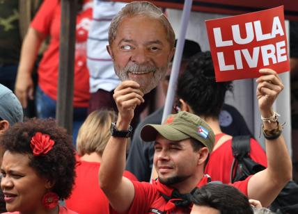 Leader PD esultano per la liberazione di Lula in Brasile. Ma l'ex presidente..