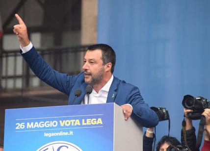 Lega,Matteo Salvini asfalta Giorgia Meloni: state lontano da Fratelli d'Italia