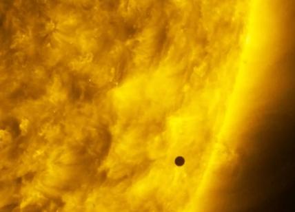 Mercurio sul disco del Sole, Roma con gli occhi all'insù. Maltempo guastafeste