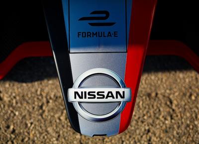 NISSAN 4