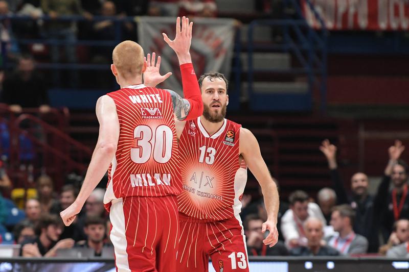 SERGIO RODRIGUEZ - AARON WHITE (foto Lapresse) SERGIO RODRIGUEZ - AARON WHITE (foto Lapresse)