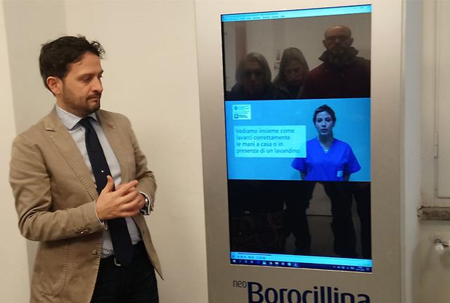 Il Dott. Paolo Petrone durante l’incontro con la stampa