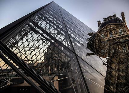 Parigi, Louvre: 30 anni di piramide
