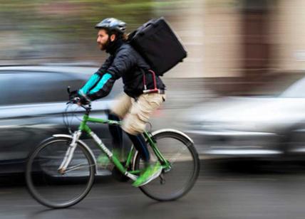 Coronavirus: inchiesta a Milano su mascherine e guanti non dati ai rider