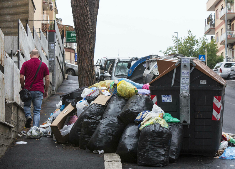 rifiuti roma