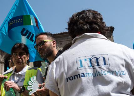 Roma, la Raggi sfida i sindacati: Multiservizi licenzia 3.500 dipendenti