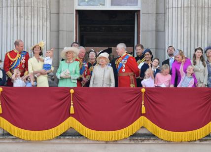Royal Family choc: visiti il sito della Regina Elisabetta e ti rimanda sul sito a luci rosse