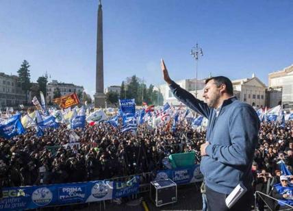 Roma in ginocchio, la Lega di Salvini: "Ci prendiamo la città, via Raggi e Pd"