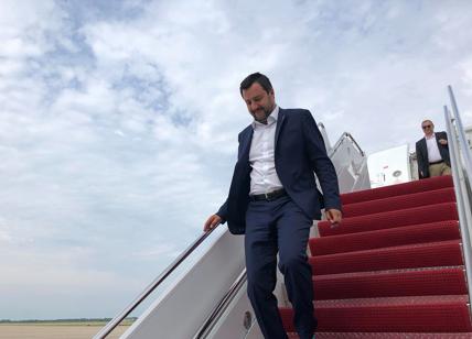 Salvini indagato per i voli di Stato. "Abuso d’ufficio".Controlli su 35 viaggi