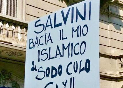 “Salvini bacia il mio culo gay”. E lui: “Ecco chi sarebbero i democratici"