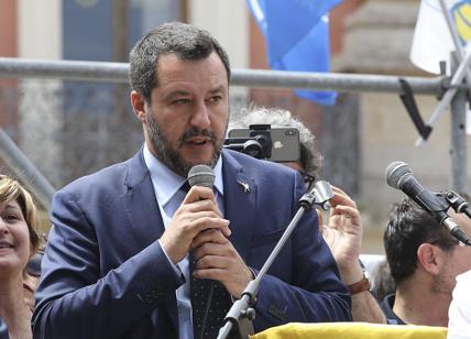 Roma leghista, Salvini: “Raggi può fare tutto tranne il sindaco di Roma”