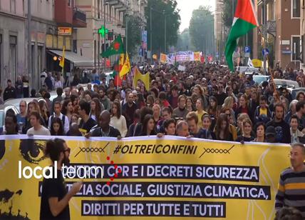Il video choc al corteo. Salvini in piazzale Loreto diventa un remix da ballo