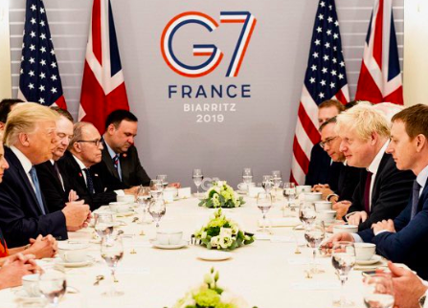 G7, aiutino commerciale Usa a Johnson. Trump: "Vergognoso ciò che fa la Cina"