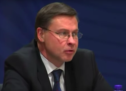 Coronavirus, Dombrovskis:"Sì agli Eurobond. Servono forti investimenti subito"
