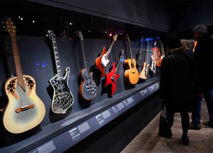 La storia del rock va in mostra al Metropolitan di New York