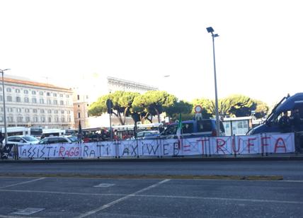 Roma senza taxi, primo sciopero anti-Raggi: incontro o sarà “guerra”