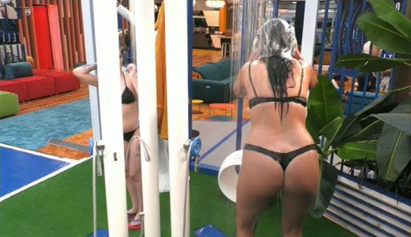 VALENTINA VIGNALI GRANDE FRATELLO 1