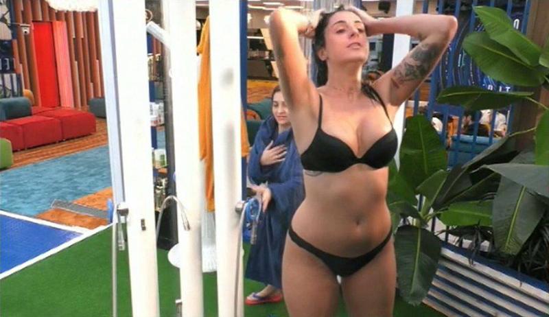VALENTINA VIGNALI GRANDE FRATELLO 2