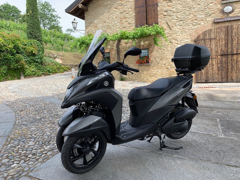YAMAHA8