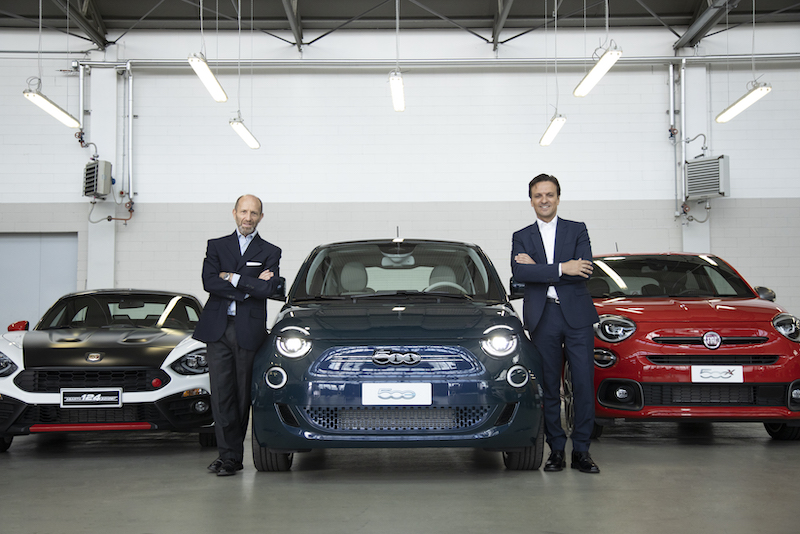 01 Luca Napolitano, Head of Fiat, Lancia & Abarth Brands EMEA, and Giacomo Carelli, CEO of FCA Bank