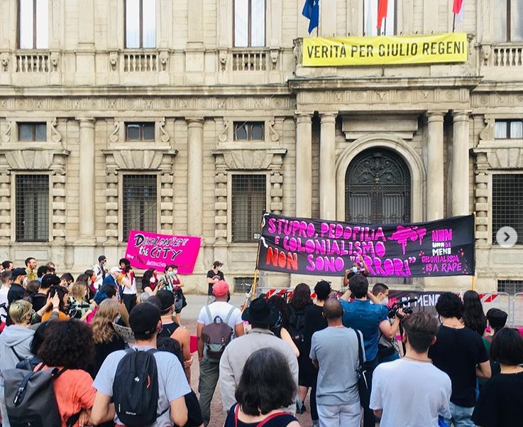 Montanelli, la manifestazione di "Non una di meno" (foto: Mariangela Maritato via Instagram) Montanelli, la manifestazione di "Non una di meno" (foto: Mariangela Maritato via Instagram)