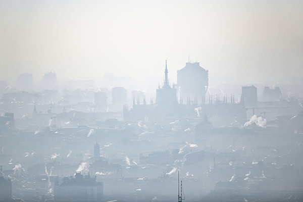 Regione Lombardia: "Non c'è correlazione tra Pm10 e diffusione del Covid"