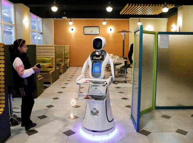 Kabul, la cameriera robot simbolo della rinascita tecnologica del paese